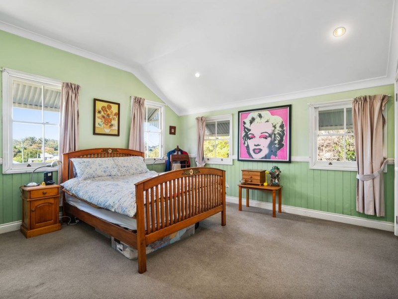 148 Oates Avenue, Holland Park QLD 4121