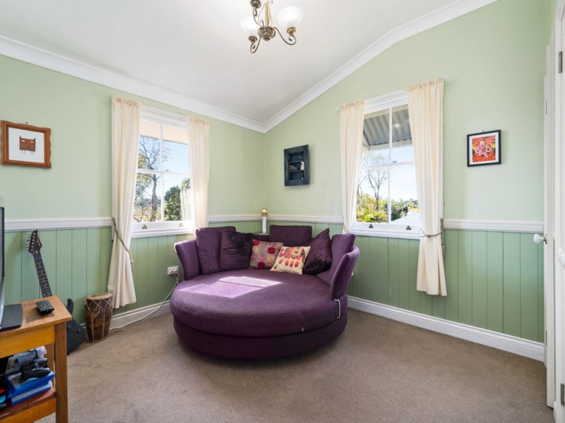 148 Oates Avenue, Holland Park QLD 4121