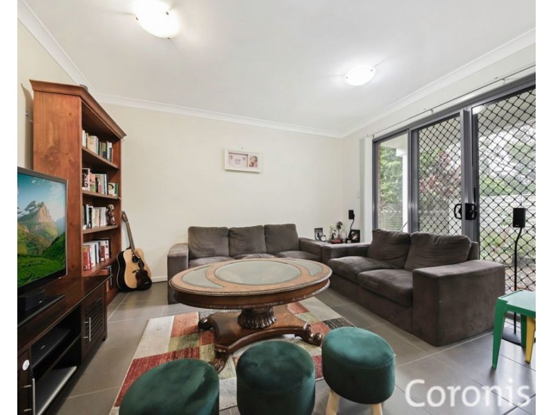 8 Worchester Crescent, Wakerley QLD 4154