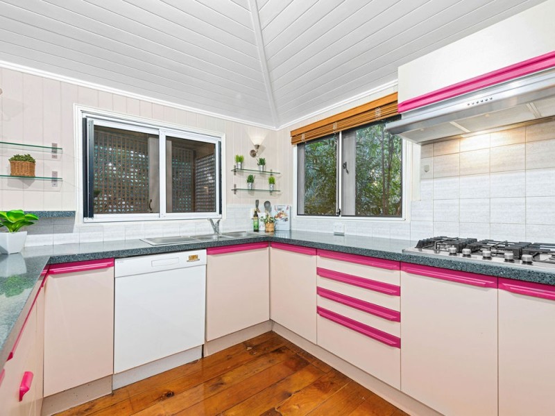 31 Shakespeare Street, Coorparoo QLD 4151