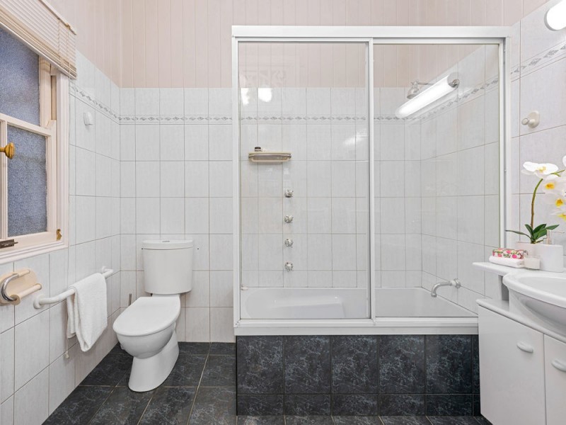 31 Shakespeare Street, Coorparoo QLD 4151