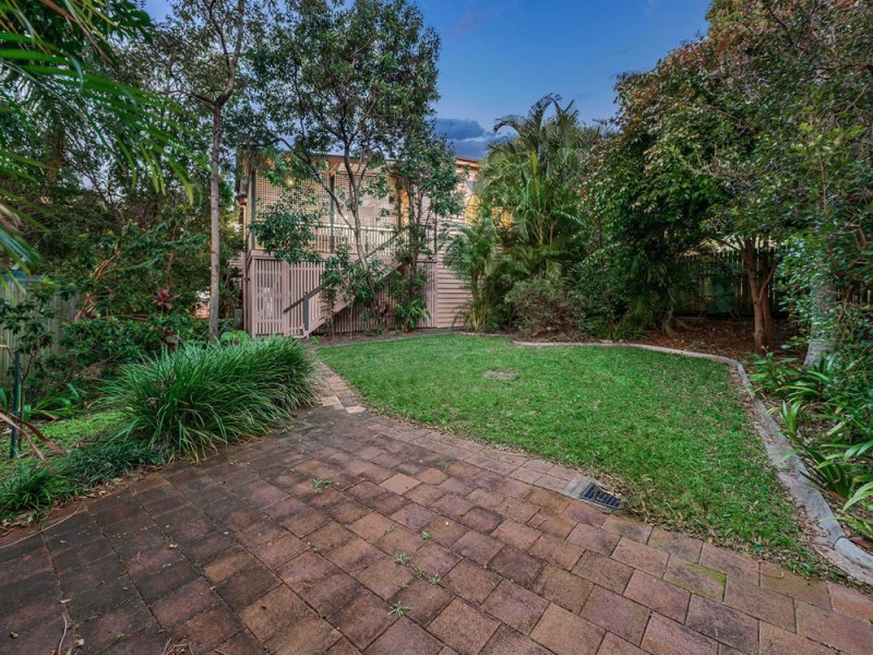 31 Shakespeare Street, Coorparoo QLD 4151