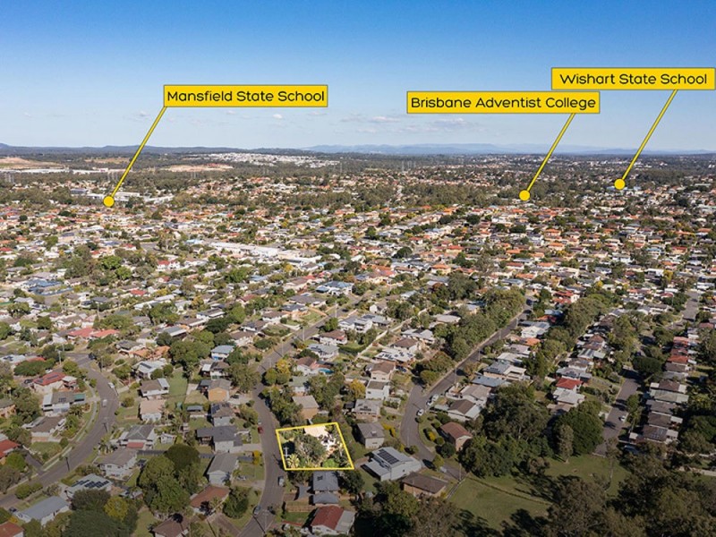 32 Pareena Crescent, Mansfield QLD 4122