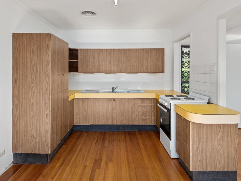 32 Pareena Crescent, Mansfield QLD 4122