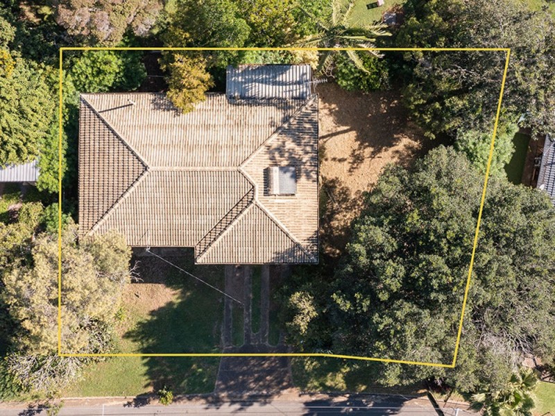 32 Pareena Crescent, Mansfield QLD 4122