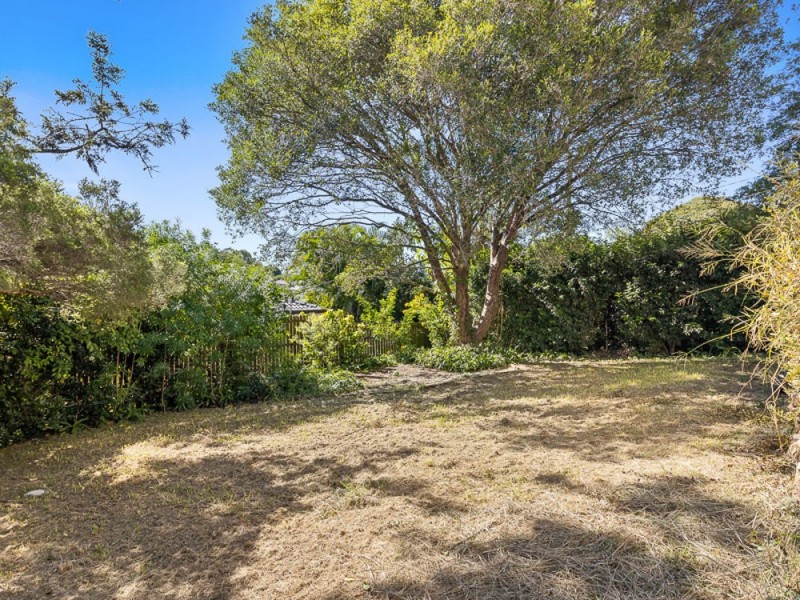 32 Pareena Crescent, Mansfield QLD 4122