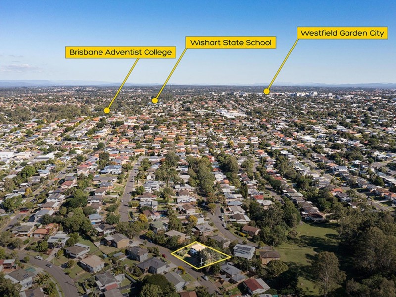 32 Pareena Crescent, Mansfield QLD 4122