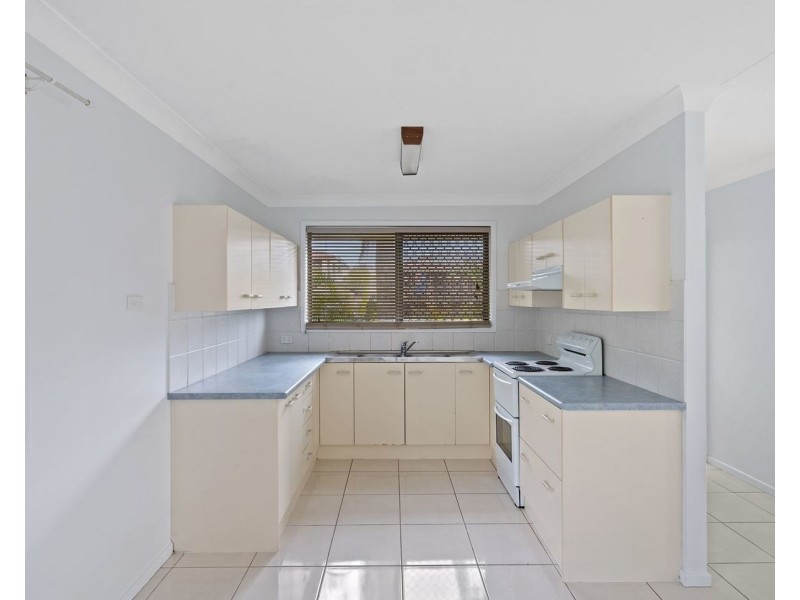 4 Carbora Street, Mansfield QLD 4122