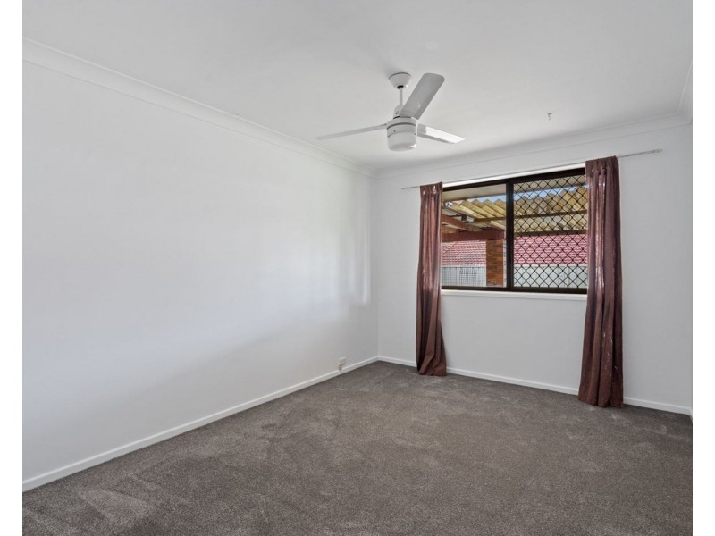 4 Carbora Street, Mansfield QLD 4122