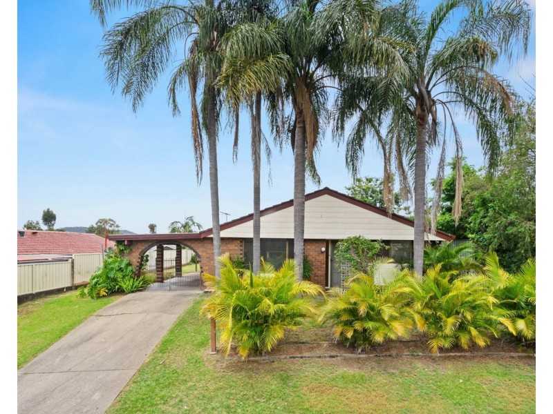 4 Carbora Street, Mansfield QLD 4122