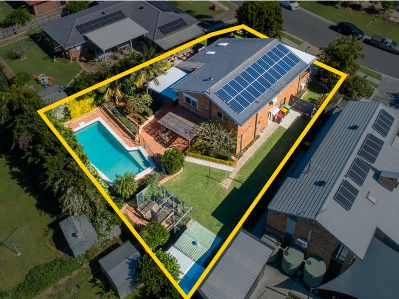 22 Banwell Crescent, Carindale QLD 4152