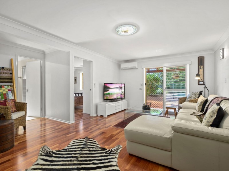 22 Banwell Crescent, Carindale QLD 4152