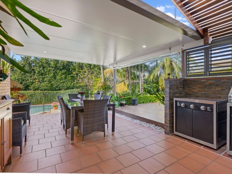 22 Banwell Crescent, Carindale QLD 4152