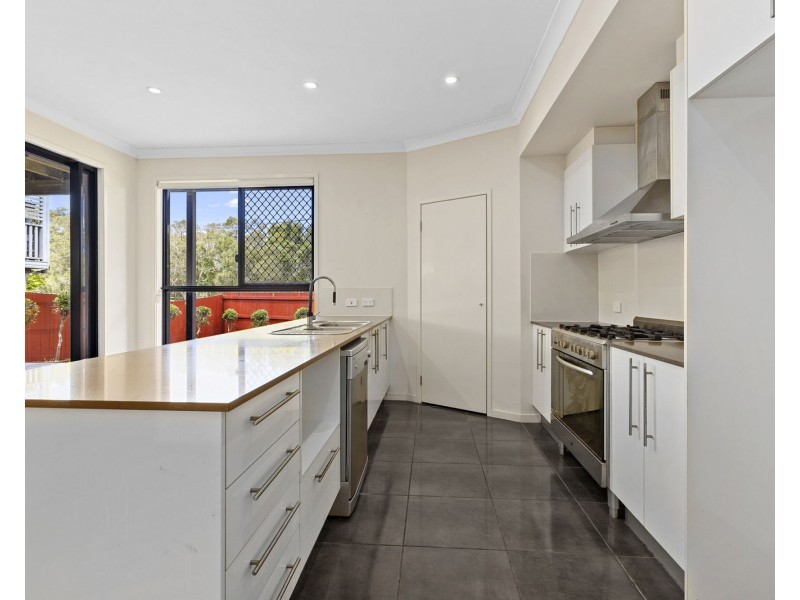 1 ARAKURTA ST, Lota QLD 4179