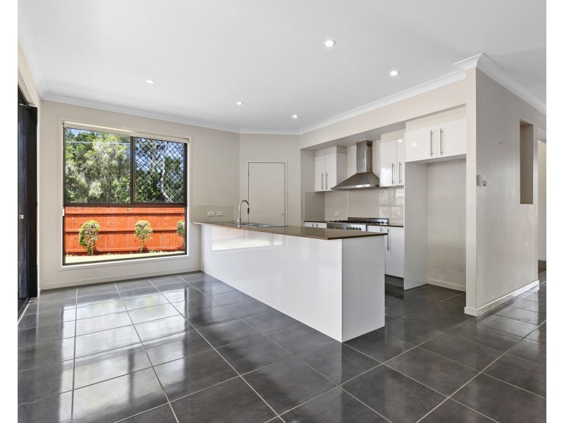 1 ARAKURTA ST, Lota QLD 4179