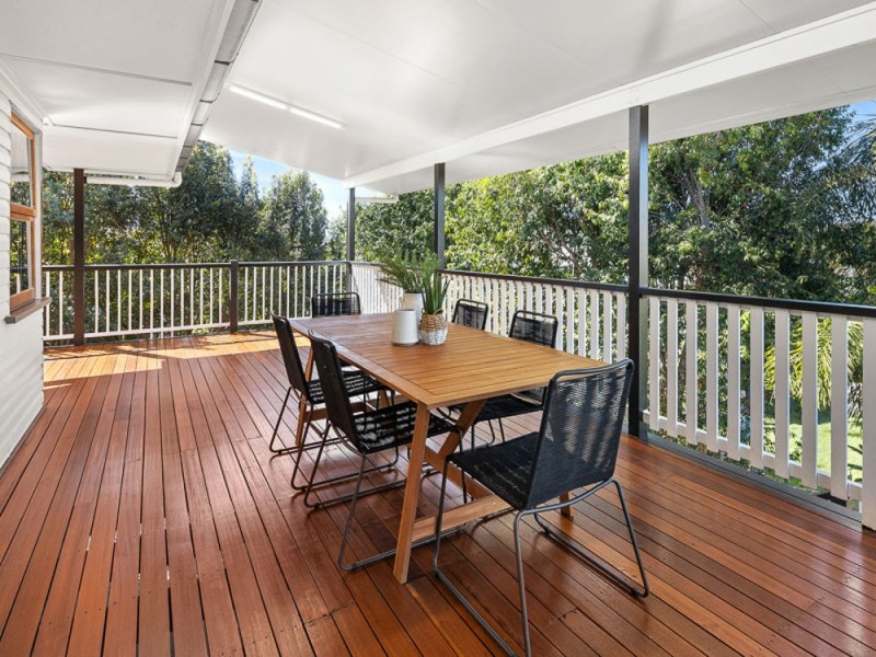 35 Sixth Avenue, Coorparoo QLD 4151