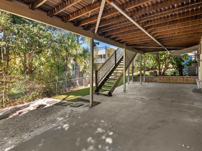 35 Sixth Avenue, Coorparoo QLD 4151