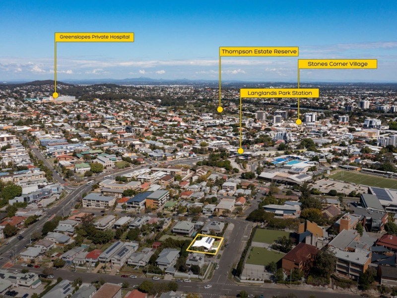 35 Sixth Avenue, Coorparoo QLD 4151