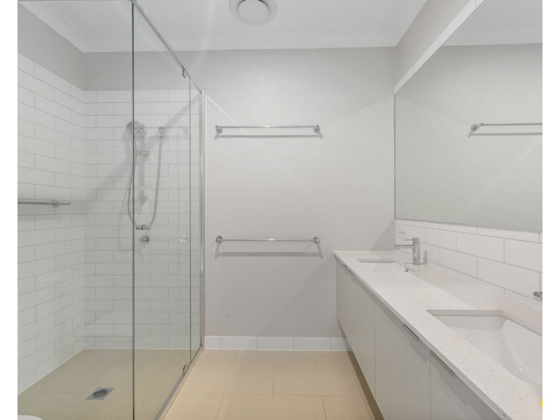 4/5 Troubridge St, Mount Gravatt East QLD 4122