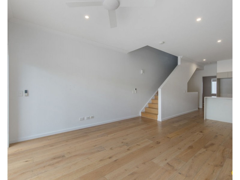 4/5 Troubridge St, Mount Gravatt East QLD 4122