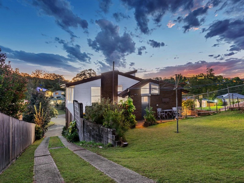 32 Norcombe Street, Carina QLD 4152