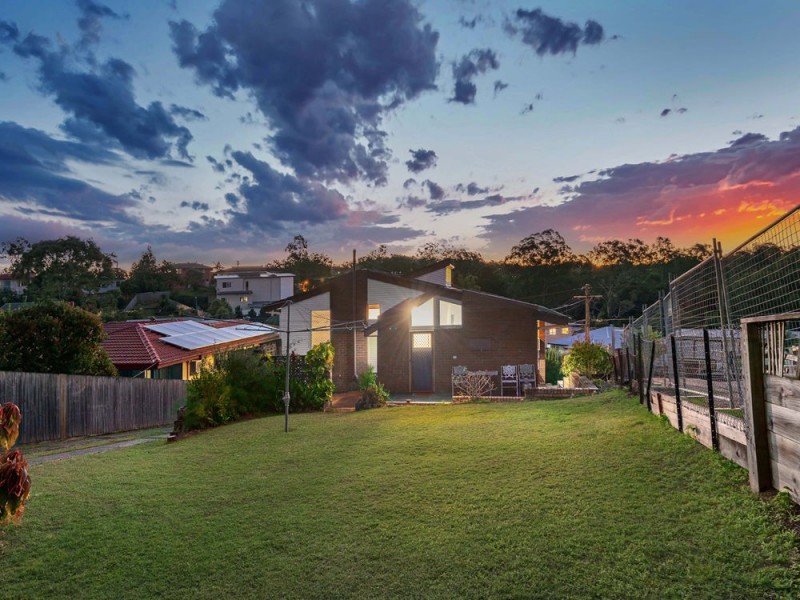 32 Norcombe Street, Carina QLD 4152