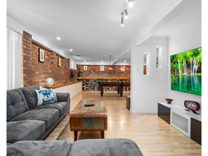 16 Hillside Drive, Daisy Hill QLD 4127