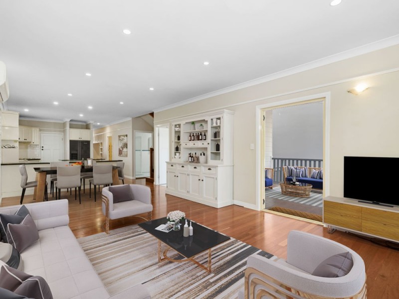 16 Eskgrove Street, East Brisbane QLD 4169