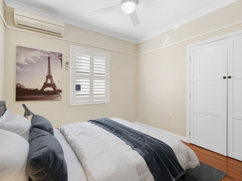 16 Eskgrove Street, East Brisbane QLD 4169