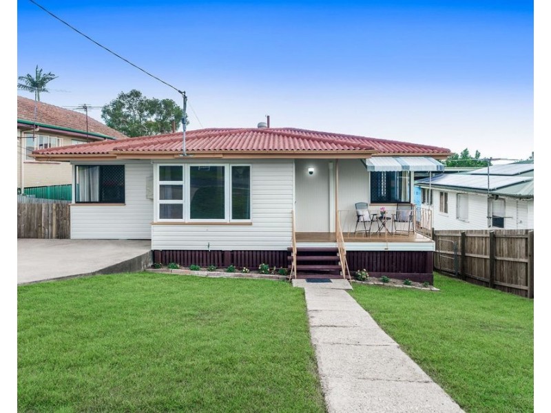 16 Mayfair St, Carina QLD 4152