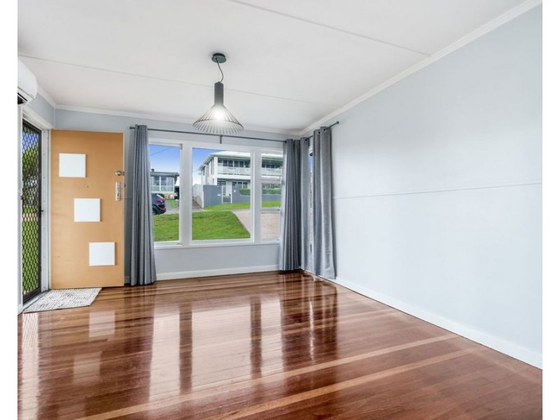 16 Mayfair St, Carina QLD 4152