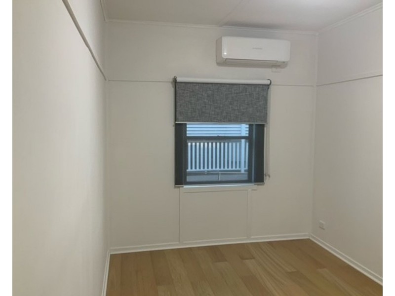 8 NETTLETON CRESCENT, Moorooka QLD 4105