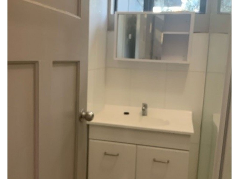 8 NETTLETON CRESCENT, Moorooka QLD 4105