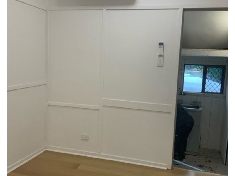 8 NETTLETON CRESCENT, Moorooka QLD 4105