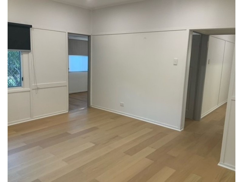 8 NETTLETON CRESCENT, Moorooka QLD 4105