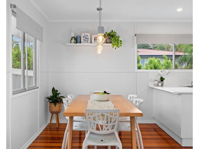 27 Mapleton Street, Mount Gravatt East QLD 4122