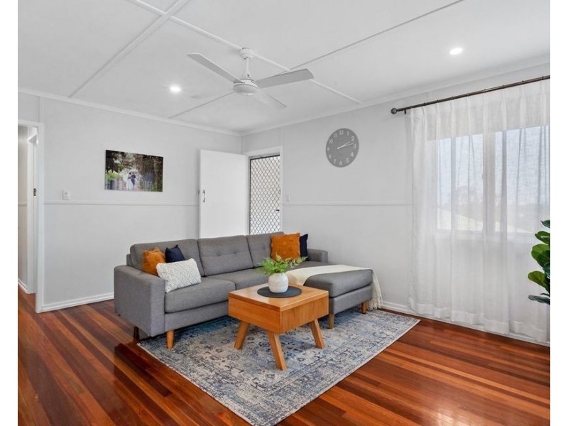 27 Mapleton Street, Mount Gravatt East QLD 4122