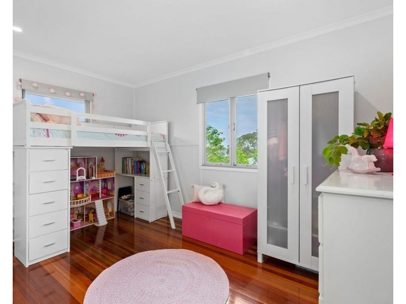 27 Mapleton Street, Mount Gravatt East QLD 4122