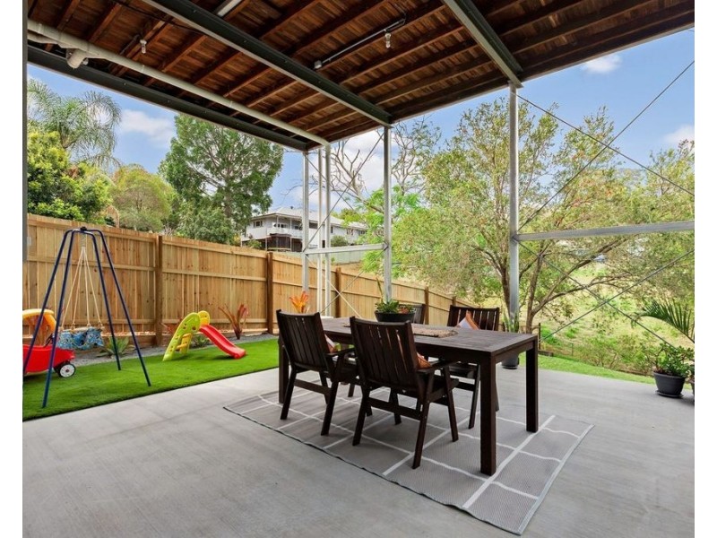 27 Mapleton Street, Mount Gravatt East QLD 4122