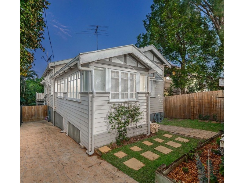 93 Pembroke Road, Coorparoo QLD 4151