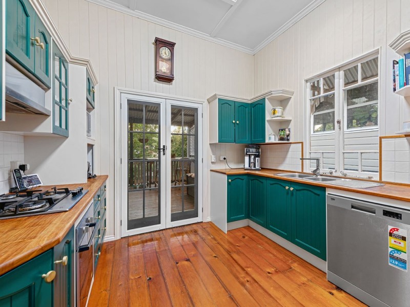 93 Pembroke Road, Coorparoo QLD 4151