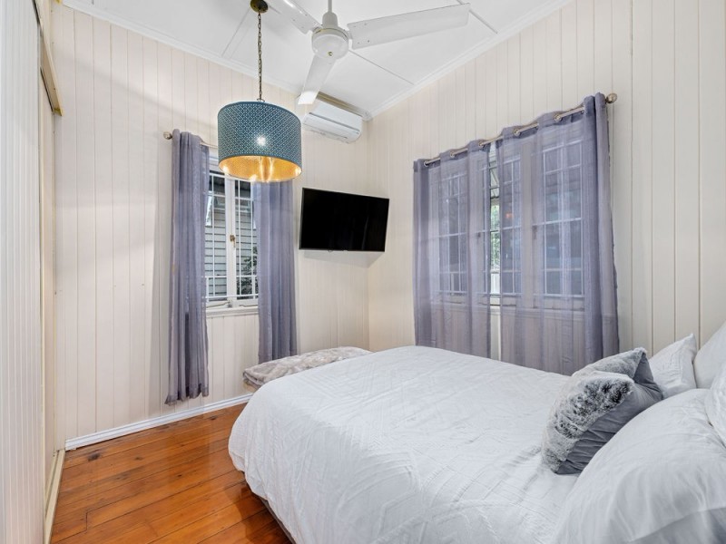 93 Pembroke Road, Coorparoo QLD 4151