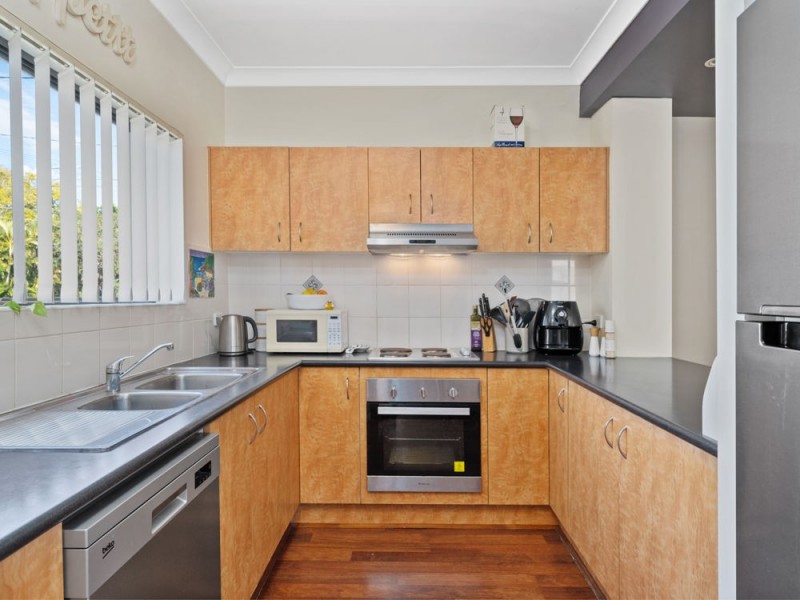 2/22 Pembroke Road, Coorparoo QLD 4151