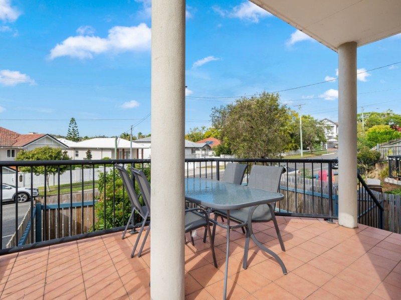 2/22 Pembroke Road, Coorparoo QLD 4151