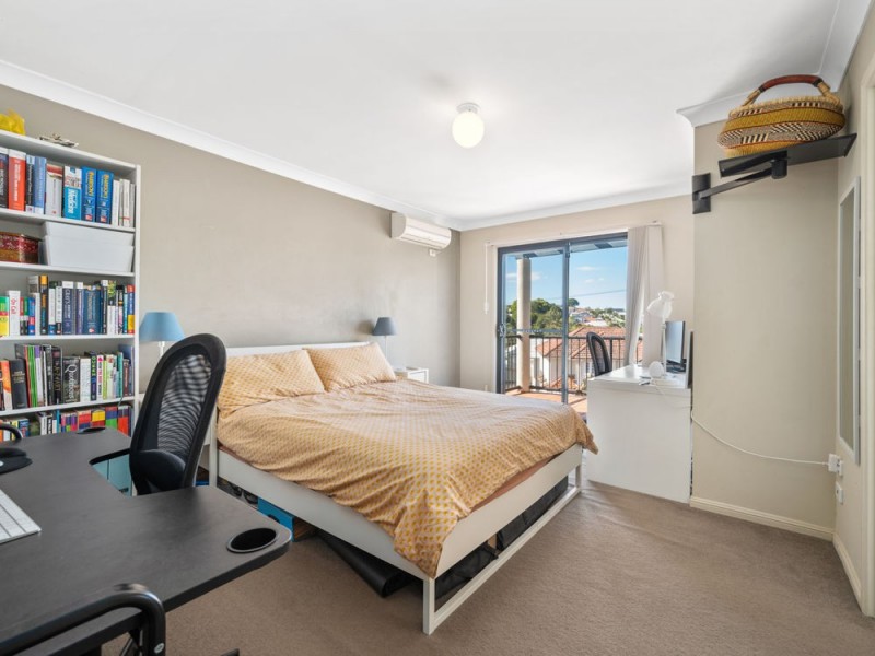 2/22 Pembroke Road, Coorparoo QLD 4151