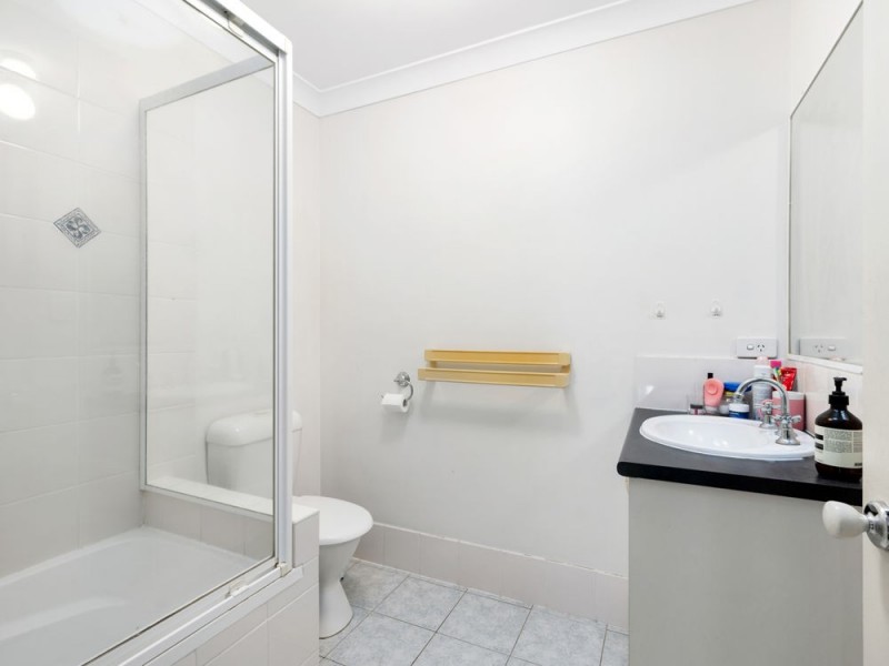 2/22 Pembroke Road, Coorparoo QLD 4151