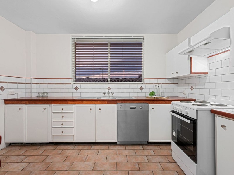 2/111 Kirkland Avenue, Coorparoo QLD 4151