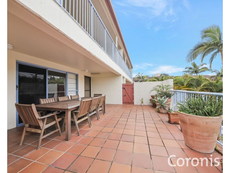 1/2 Waverley Road, Taringa QLD 4068
