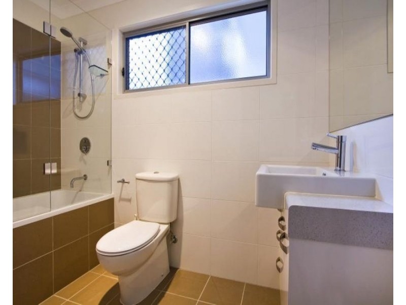 4/13 Abbott Street, Camp Hill QLD 4152