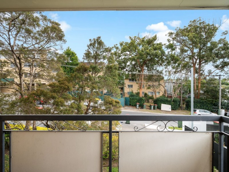 2/42 Garden Terrace, Newmarket QLD 4051